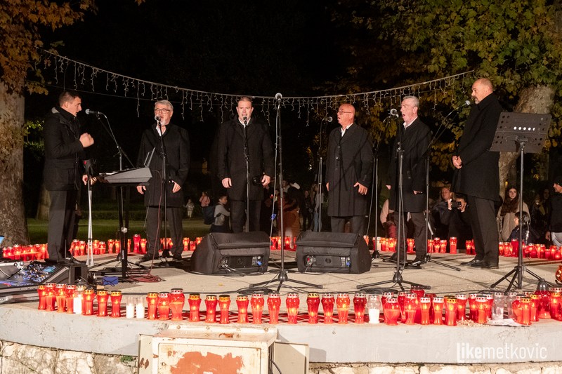 GRADSKI PARK: DAN SJEĆANJA NA ŽRTVU VUKOVARA I ŠKABRNJE