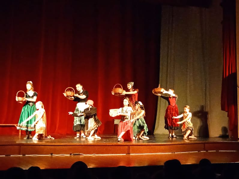 Mjuzikl “Još jedna priča o Oliveru Twistu” za učenike predmetne nastave