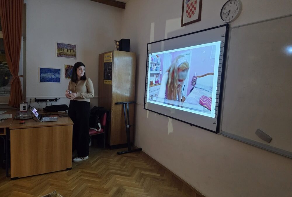 Preventivni projekt  „S vještinama online“ 